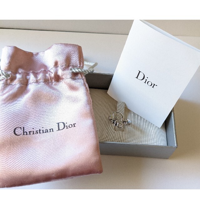 超美品Christian Dior ロゴ レタリング ネックレス シルバー 超美品Christian Dior ロゴ レタリング ネックレス シルバー