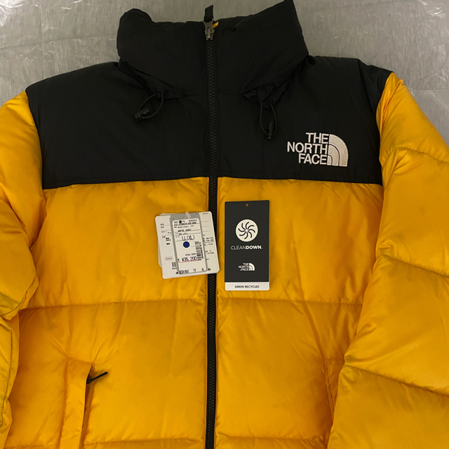 THE NORTH FACE(ザノースフェイス)のNUPTSE JACKET メンズのジャケット/アウター(ダウンジャケット)の商品写真