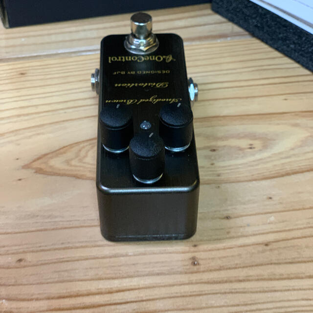 One Control　Anodized Brown Distortion