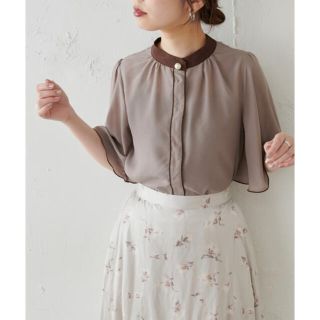 ナチュラルクチュール(natural couture)のナチュラルクチュール　パール釦ポイントバイカラーフレア袖ブラウス(シャツ/ブラウス(半袖/袖なし))