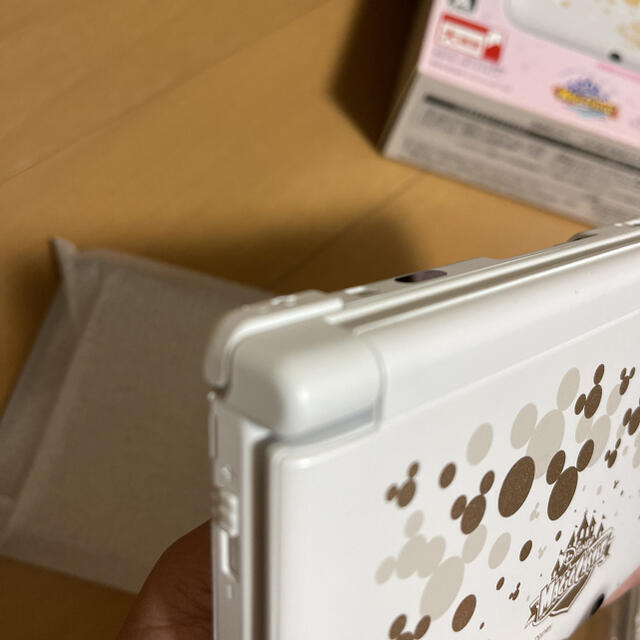 任天堂(ニンテンドウ)のニンテンドー　3ds ll   ディズニーマジックキャッスル本体 エンタメ/ホビーのゲームソフト/ゲーム機本体(携帯用ゲーム機本体)の商品写真