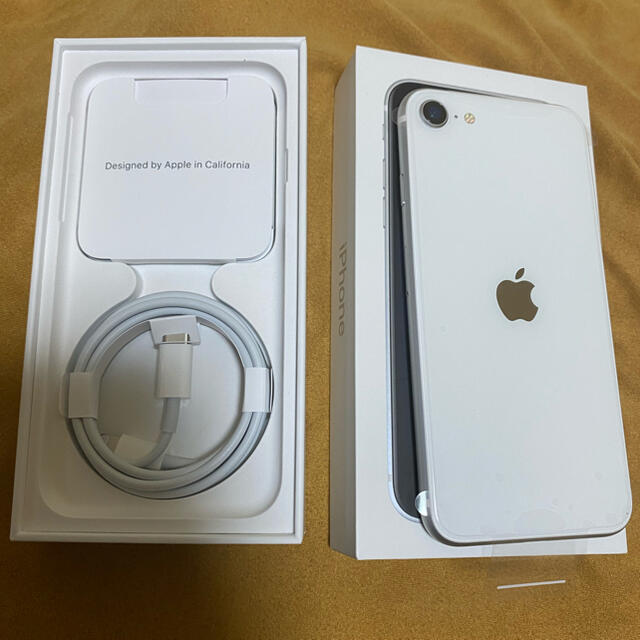 新品　iPhone SE 第2世代　本体　ホワイト　64GE 1