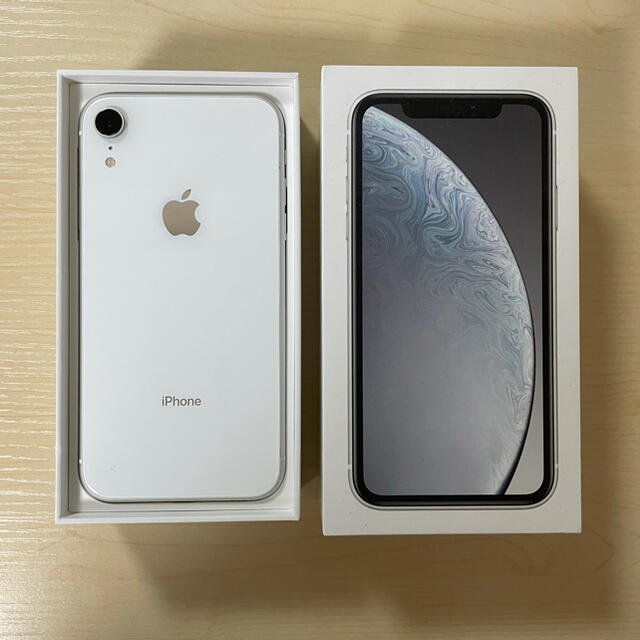 Apple(アップル)のiPhone XR White 64 GB スマホ/家電/カメラのスマートフォン/携帯電話(スマートフォン本体)の商品写真