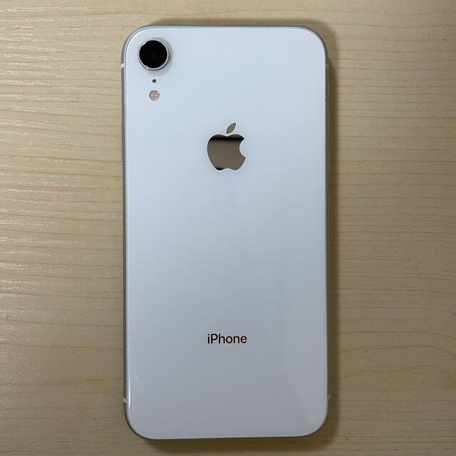 Apple(アップル)のiPhone XR White 64 GB スマホ/家電/カメラのスマートフォン/携帯電話(スマートフォン本体)の商品写真