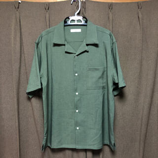 ディスコート(Discoat)のDiscoat カラーシャツ 半袖シャツ　グリーン(シャツ)