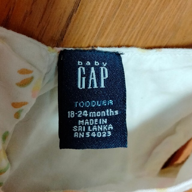 babyGAP(ベビーギャップ)のベビーギャップ　花柄ワンピース　 キッズ/ベビー/マタニティのベビー服(~85cm)(ワンピース)の商品写真