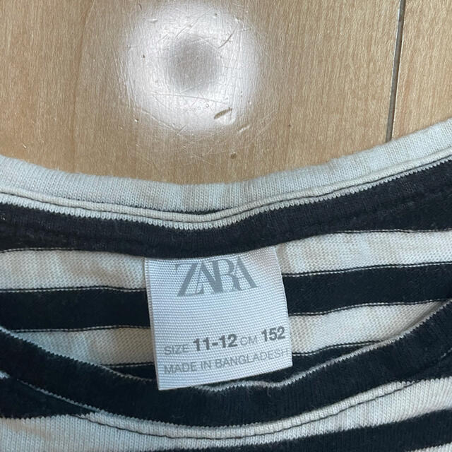 ZARA(ザラ)のZARA ボーダーロンT&ブラックデニムパンツ　ハイウエスト キッズ/ベビー/マタニティのキッズ服男の子用(90cm~)(Tシャツ/カットソー)の商品写真