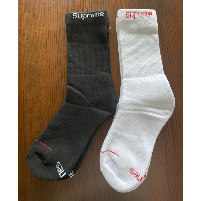 ジャンク品？　Supreme Hanes Crew Socks  メンズのレッグウェア(ソックス)の商品写真