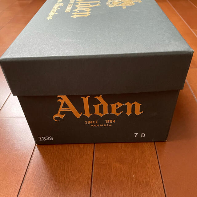 Alden(オールデン)のALDEN×International Gallery BEAMSチャッカブーツ メンズの靴/シューズ(ドレス/ビジネス)の商品写真