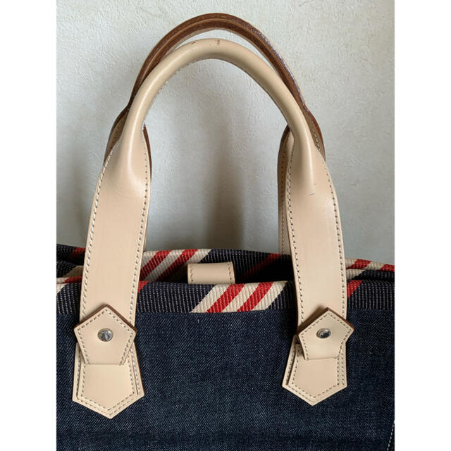 BURBERRY BLUE LABEL(バーバリーブルーレーベル)のBURBERRY BLUE LABEL キャンパス　トートバック レディースのバッグ(トートバッグ)の商品写真