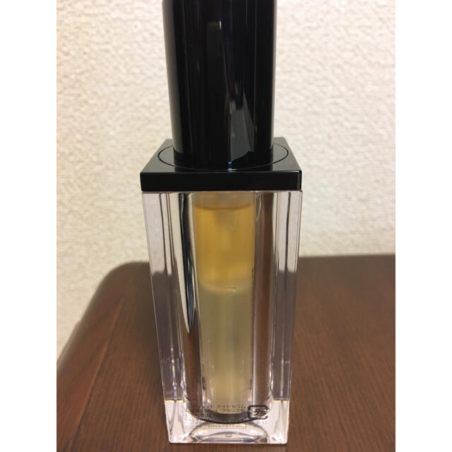 Yves Saint Laurent Beaute(イヴサンローランボーテ)の【美品】イブサンローラン　ピュアショットナイトセラム　30ml コスメ/美容のスキンケア/基礎化粧品(美容液)の商品写真