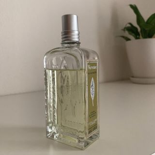 ロクシタン(L'OCCITANE)の男女共に人気☆【NEW！百貨店のロクシタンで8月購入】ヴァーベナオードトワレ(香水(女性用))