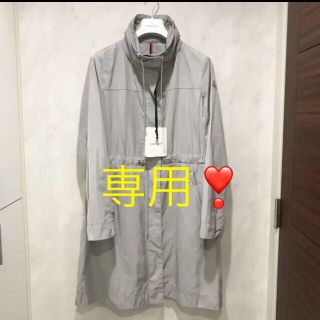 モンクレール(MONCLER)のたまちゃん様❣️モンクレール ナイロンコート フード付  ４　XL 正規品(ナイロンジャケット)