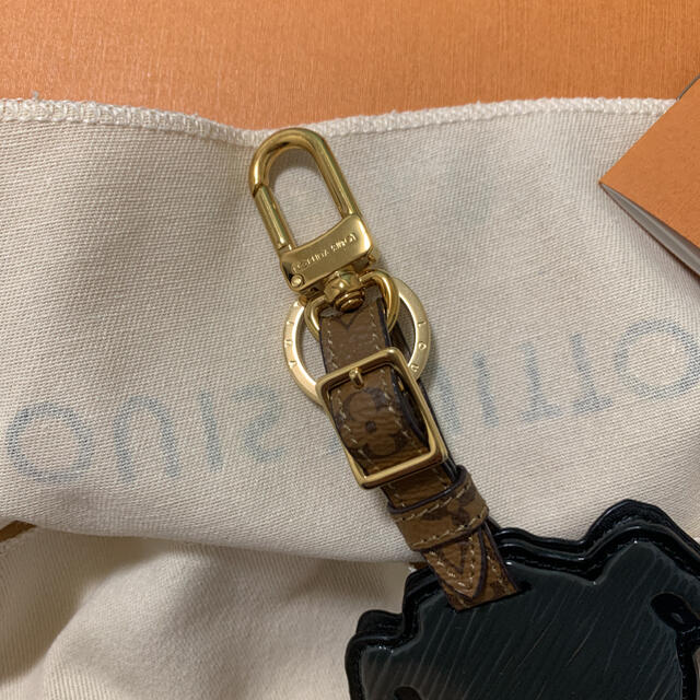 LOUIS VUITTON(ルイヴィトン)の新品未使用品　ルイヴィトン　チャーム　mp2281 レディースのファッション小物(キーホルダー)の商品写真