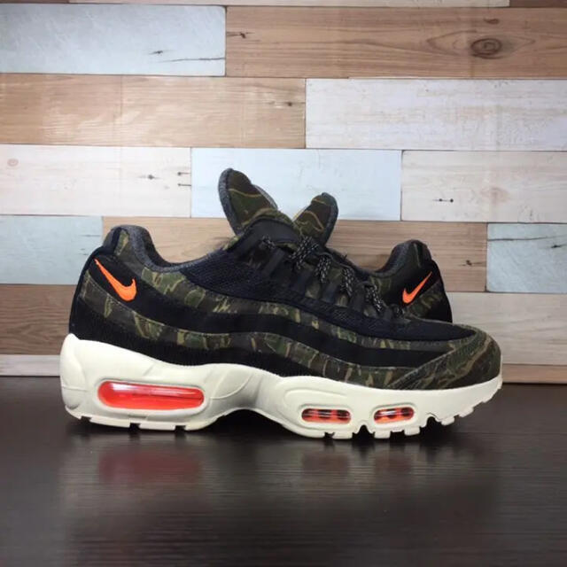 NIKE - NIKE AIR MAX 95 × CARHARTT WIP 25.5 cmの通販 by USED☆SNKRS