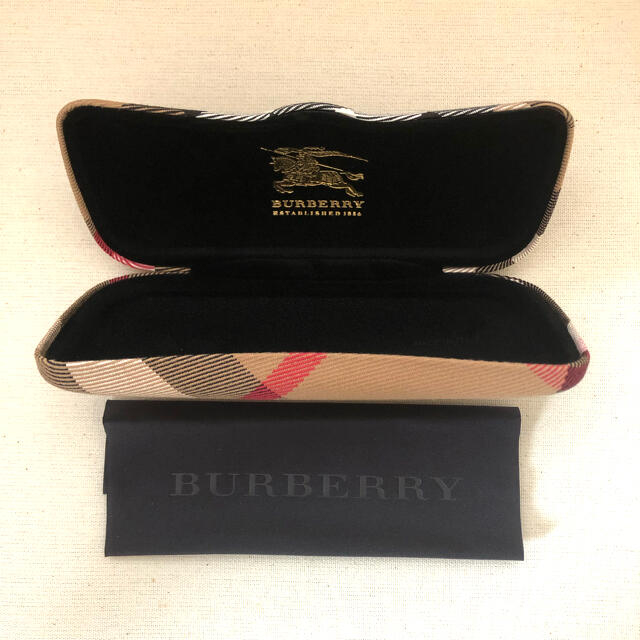 BURBERRY(バーバリー)の新品　バーバリー　メガネケース レディースのファッション小物(サングラス/メガネ)の商品写真