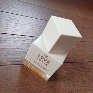 イヴサンローランボーテ(Yves Saint Laurent Beaute)のイヴ・サンローラン♡インラブアゲイン(香水(女性用))