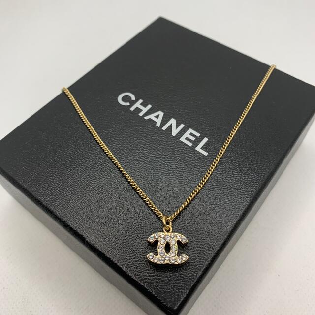 CHANEL(シャネル)のCHANEL ココマーク　ラインストーン　ネックレス　 レディースのアクセサリー(ネックレス)の商品写真