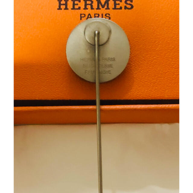 Hermes(エルメス)のセール価格✨HERMESエルメス　セリエ　クルードセル　ピンブローチ レディースのアクセサリー(ブローチ/コサージュ)の商品写真