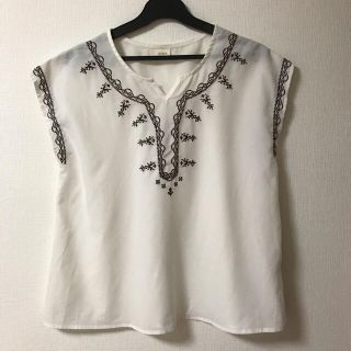 テチチ(Techichi)の【Techichi】刺繍ブラウス(シャツ/ブラウス(半袖/袖なし))