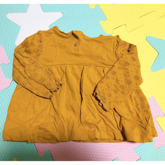 ZARA KIDS(ザラキッズ)のZARAキッズ　刺繍フリルチュニック キッズ/ベビー/マタニティのベビー服(~85cm)(シャツ/カットソー)の商品写真