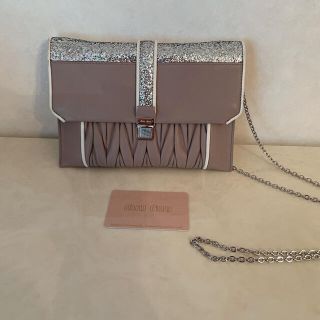 MIU MIU(ポーチ ・ シルバー/銀色系)のフリマアイテム一覧 MIU MIU(ポーチ ・ シルバー/銀色系)のフリマアイテム一覧