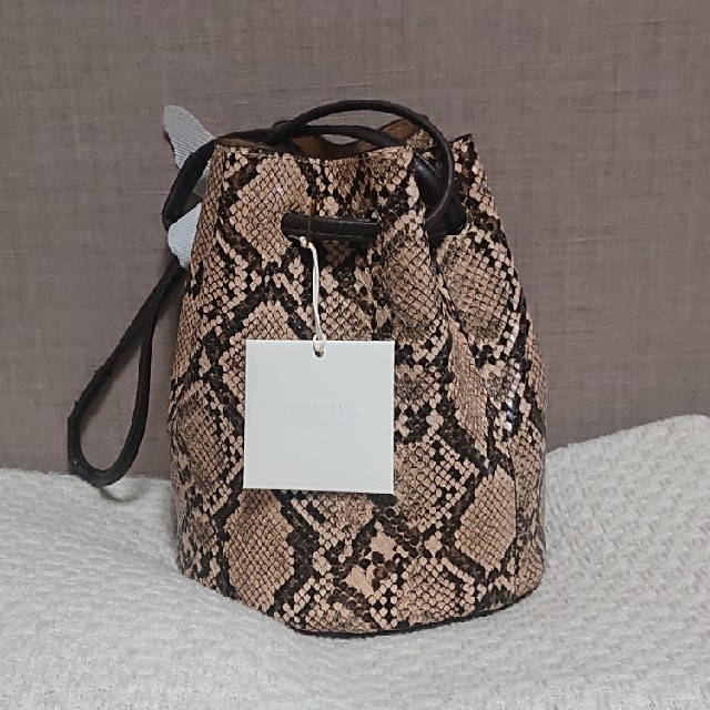 TODAYFUL(トゥデイフル)の【新品】 TODAYFUL Python Bucket Bag レディースのバッグ(ショルダーバッグ)の商品写真