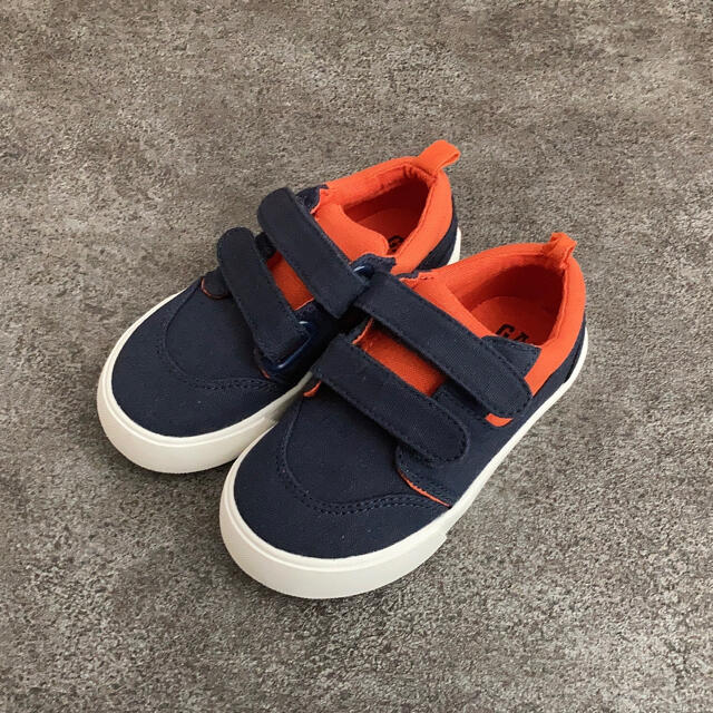 babyGAP(ベビーギャップ)のbaby GAP*ベビーシューズ*スニーカー*ネイビー*14cm キッズ/ベビー/マタニティのベビー靴/シューズ(~14cm)(スニーカー)の商品写真