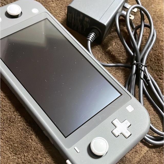 任天堂(ニンテンドウ)のニンテンドースイッチライト本体  エンタメ/ホビーのゲームソフト/ゲーム機本体(家庭用ゲーム機本体)の商品写真