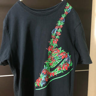 ナイキ(NIKE)のNIKE ナイキ　スニーカー　肩掛け　Ｔシャツ　ボタニカル　花柄(Tシャツ/カットソー(半袖/袖なし))