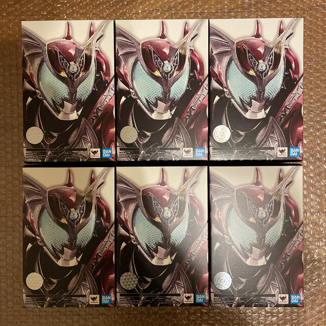 S.H.フィギュアーツ (真骨彫製法) 仮面ライダーダークキバ 7%オフ