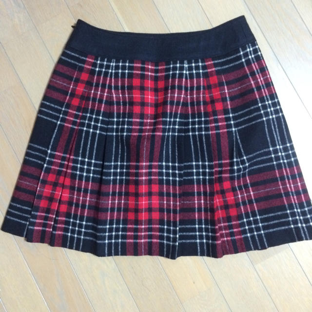 PRIVATE LABEL(プライベートレーベル)のプライベートレーベル赤チェックボックスプリーツスカート レディースのスカート(ミニスカート)の商品写真