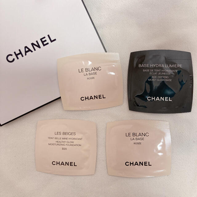 CHANEL(シャネル)の【新品】CHANEL ファンデーション メイクアップベース サンプル4袋 コスメ/美容のキット/セット(サンプル/トライアルキット)の商品写真