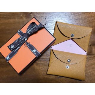 エルメス(Hermes)のHERMES エルメス カルヴィデュオ ヴェルソ ローズサクラ キャラメル(財布)