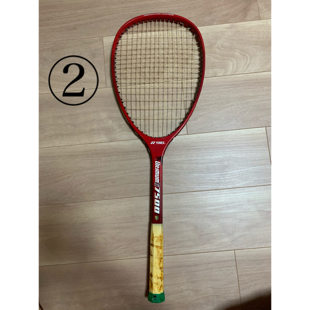 YONEX(ヨネックス)の伝説の赤ラケ2本（ヨネックス　ソフトテニスラケット） チケットのスポーツ(テニス)の商品写真
