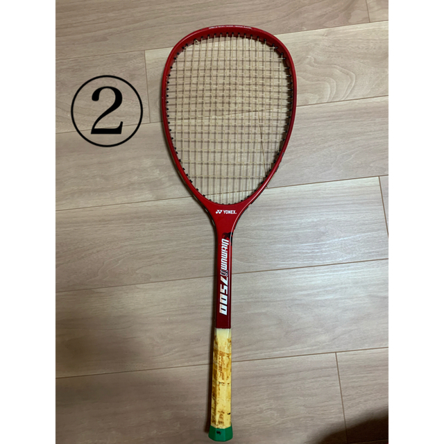 YONEX(ヨネックス)の伝説の赤ラケ2本（ヨネックス　ソフトテニスラケット） チケットのスポーツ(テニス)の商品写真