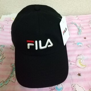 フィラ(FILA)の☆新品☆　FILA 帽子👒　カラーブラック(キャップ)