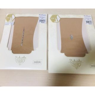 フクスケ(fukuske)の新品！フクスケ★スワロフスキーストッキング2足セット　ベージュ(タイツ/ストッキング)