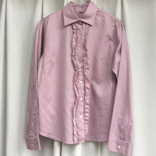 ユニクロ(UNIQLO)のピンクのフリル♡レースブラウス♡コットン100%(シャツ/ブラウス(長袖/七分))