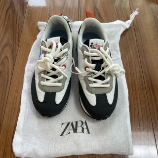 ザラキッズ(ZARA KIDS)の【新品未使用】ZARAキッズ　ディズニースニーカー　18.5センチ(スニーカー)