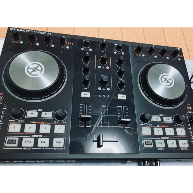 NATIVE INSTRUMENTS TRAKTOR KONTROLS2 MK2 楽器のDJ機器(DJコントローラー)の商品写真