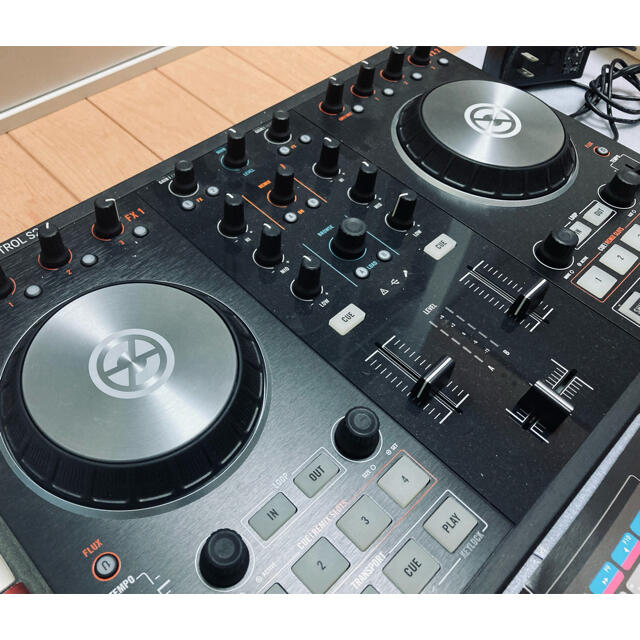 NATIVE INSTRUMENTS TRAKTOR KONTROLS2 MK2 楽器のDJ機器(DJコントローラー)の商品写真