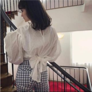 ロキエ(Lochie)のBibiy. back ribbon lace blouse(シャツ/ブラウス(長袖/七分))