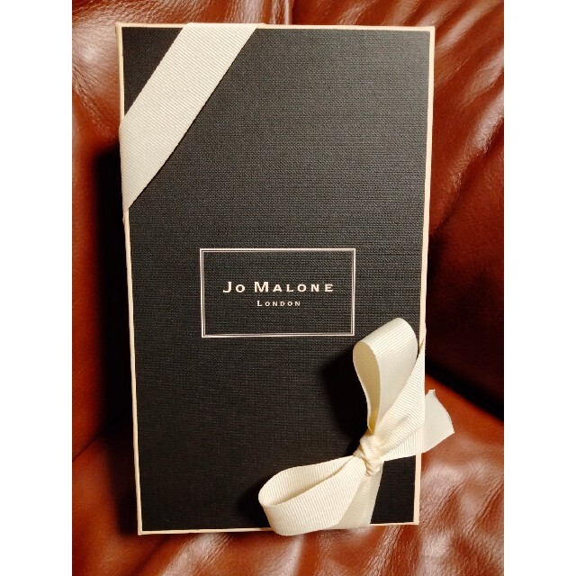 Jo Malone(ジョーマローン)の【新品・未使用】ジョーマローン　ペアー&フリージア　ボディー&ヘアミスト コスメ/美容のスキンケア/基礎化粧品(その他)の商品写真