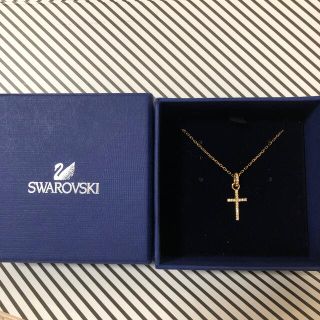 スワロフスキー(SWAROVSKI)のスワロフスキー　クロス　ネックレス(ネックレス)