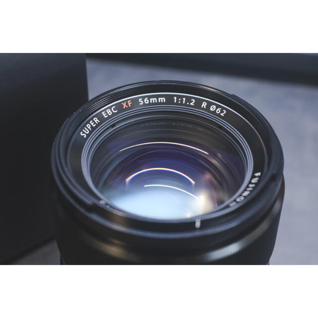 富士フイルム(フジフイルム)のFUJIFILM XF56mmF1.2R 中古 スマホ/家電/カメラのカメラ(レンズ(単焦点))の商品写真