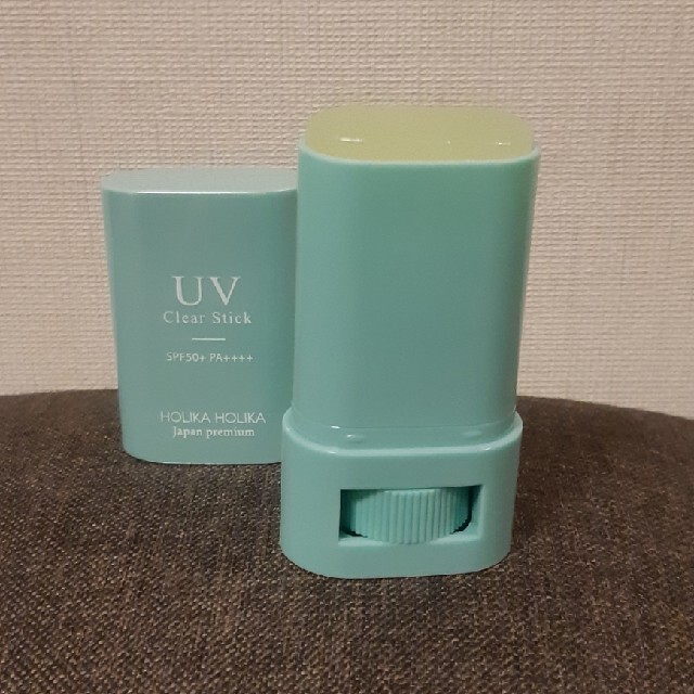 Holika Holika(ホリカホリカ)のればさま専用です。ホリカホリカ　UVクリアスティック　日焼け止め コスメ/美容のボディケア(日焼け止め/サンオイル)の商品写真