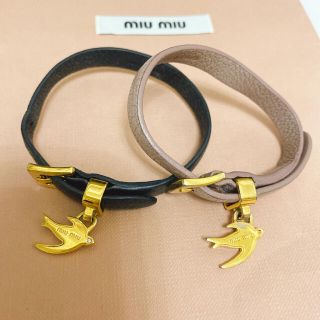 ミュウミュウ(miumiu)のミュウミュウ miumiu マドラスレザーブレスレット２個セット(ブレスレット/バングル)