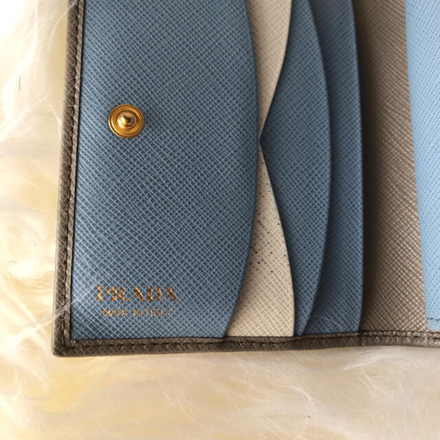 美品です☺️ プラダ　サフィアーノ　二つ折り財布　コンパクトウォレット