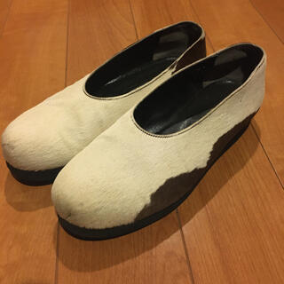 コムデギャルソン(COMME des GARCONS)のコムデギャルソン　ハラコ靴23(ローファー/革靴)